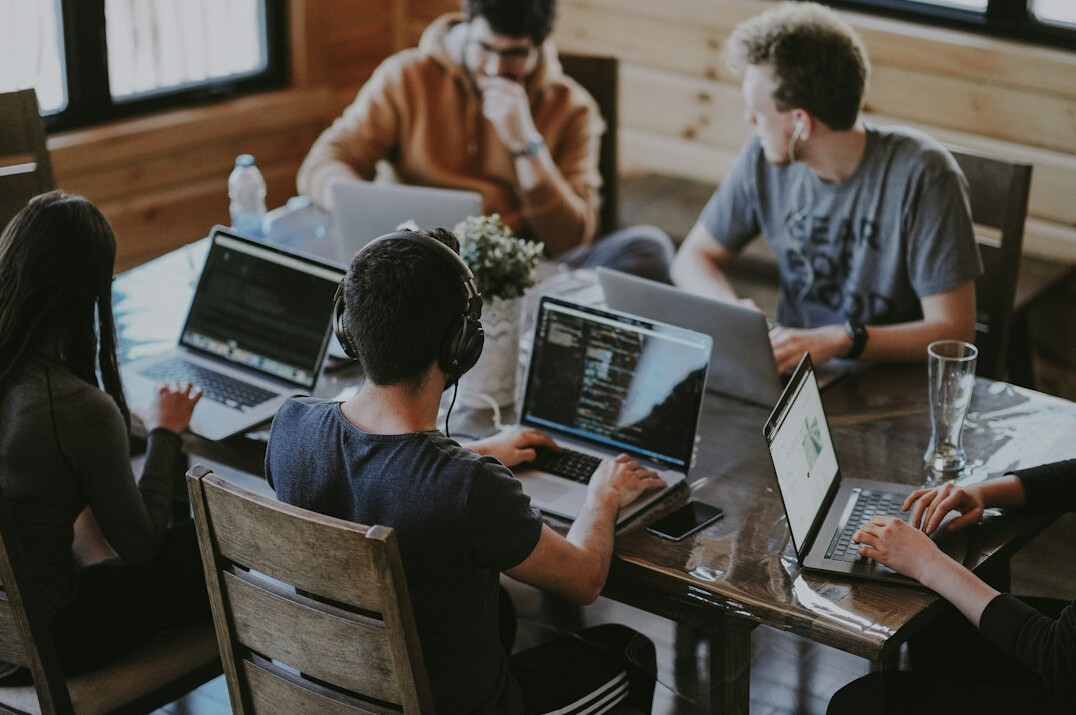 diverse students in programming class